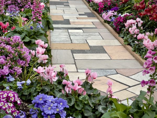 Cost of Garden Path Installation in Zephyrhills
